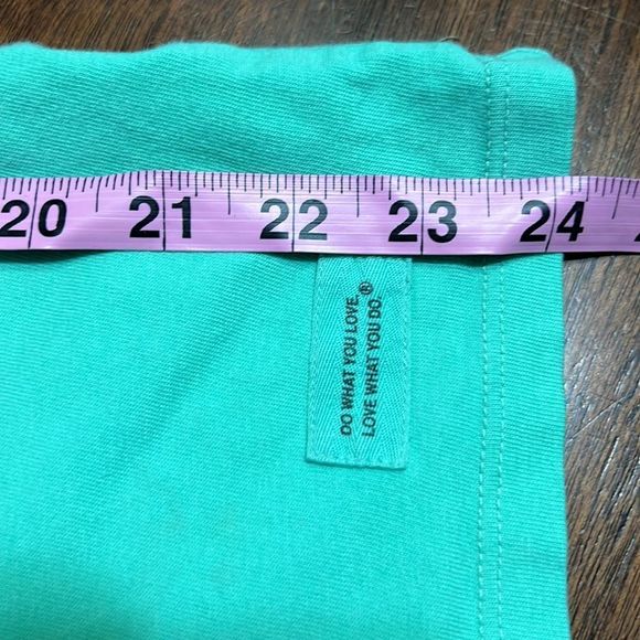 Life Is Good Namastay Llamastay 6 Feet Apart Llama Teal T Shirt Sz M EUC - Picture 8 of 9